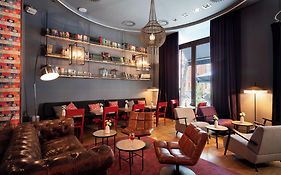 Chic&Basic Born Boutique Hotel